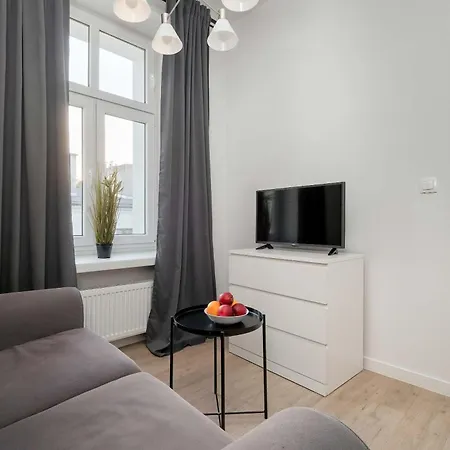 Modern Near Center By Renters Apartamento Łódź