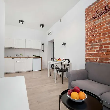 Modern Near Center By Renters Apartamento Łódź