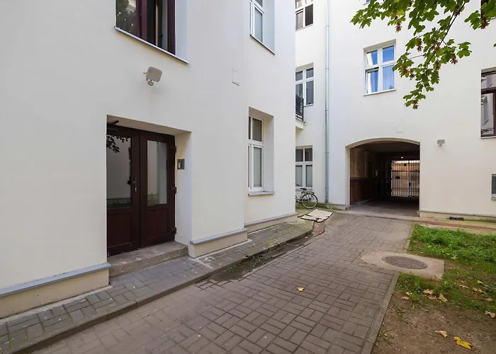 Modern Near Center By Renters Διαμέρισμα Λοτζ