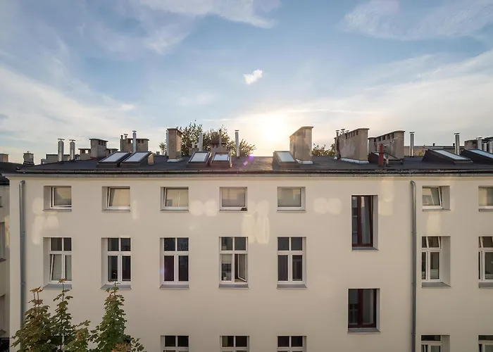 Modern Near Center By Renters Λοτζ