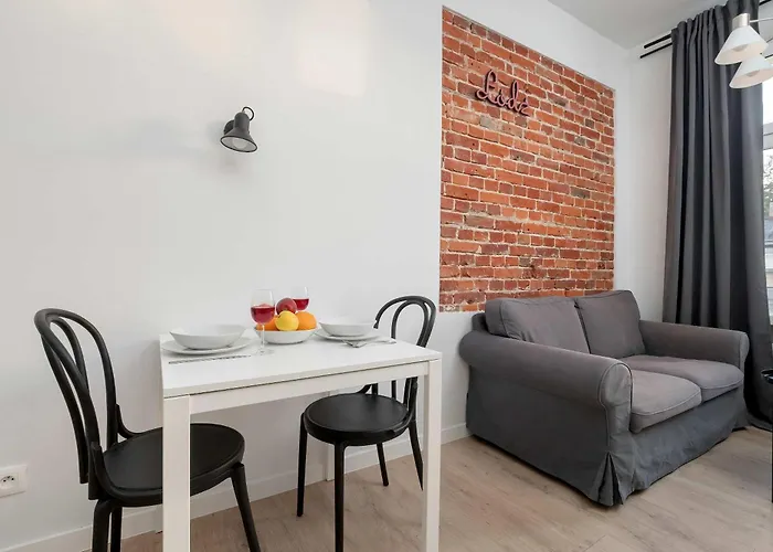 Modern Near Center By Renters *